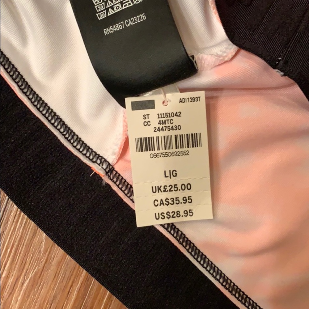 NWT Victoria’s Secret PINK sports bra size large - Picture 4 of 5